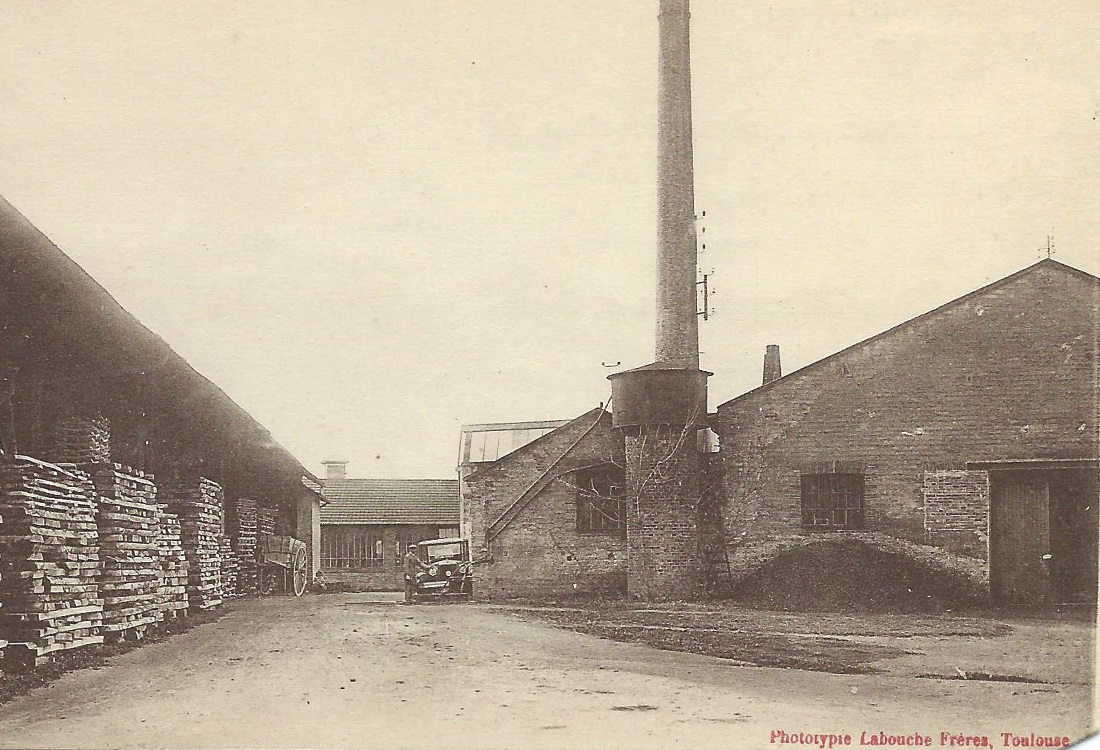 vieille image de l'usine de l'arçonnerie française